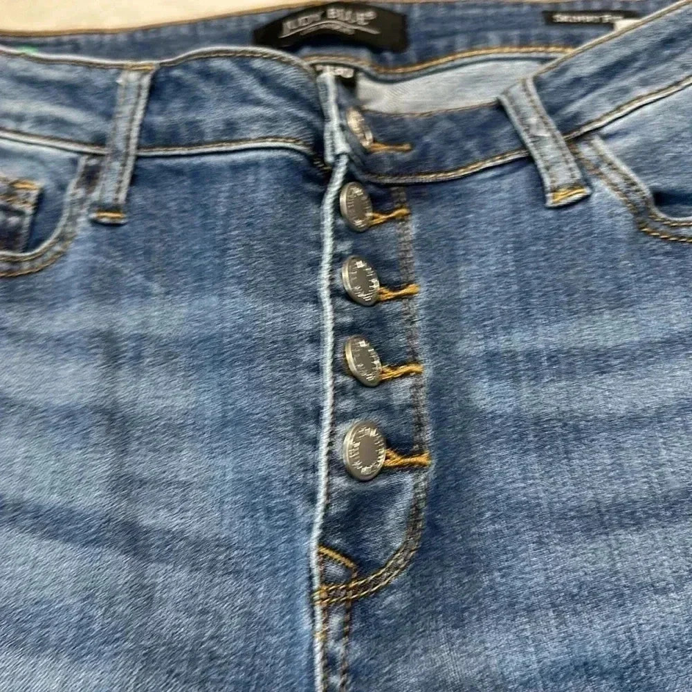 Judy Blue Skinny Fit Straight Leg Button Fly Jeans size 11/30 - Picture 2 of 6